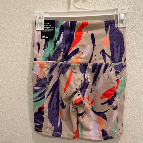 DSG Ultra High Rise Inseam Bike Shorts – Size XS - Picture 6 of 7